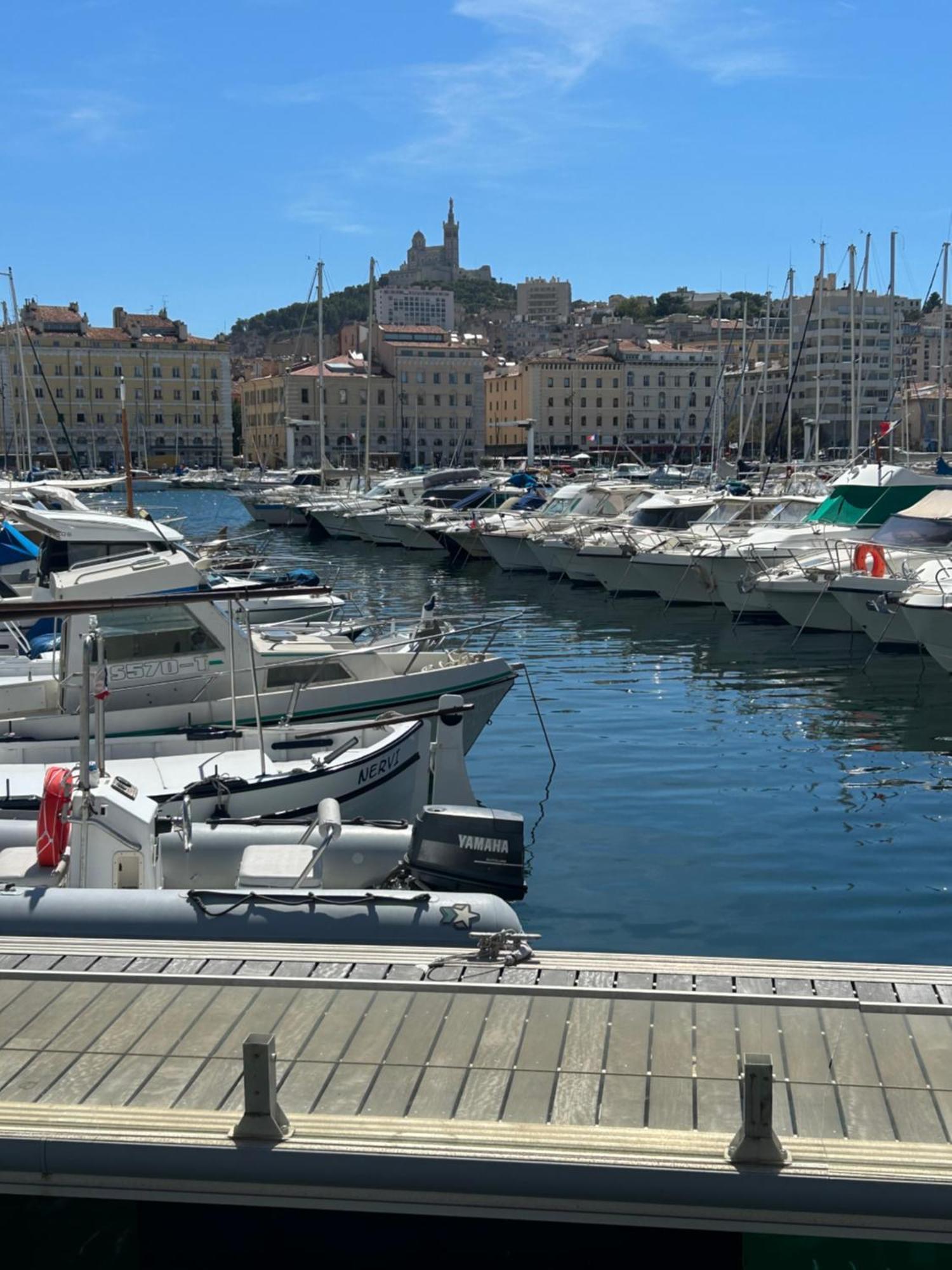 Celebre Vieux Port, Marseille Daire Dış mekan fotoğraf